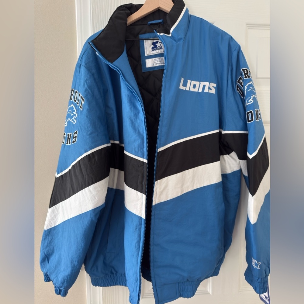 Detroit Lions Starter Quilted Jacket in Blue and Black